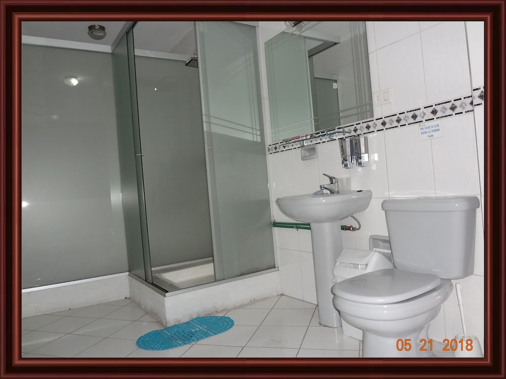 Economy Triple Room, Shared Bathroom photo 3