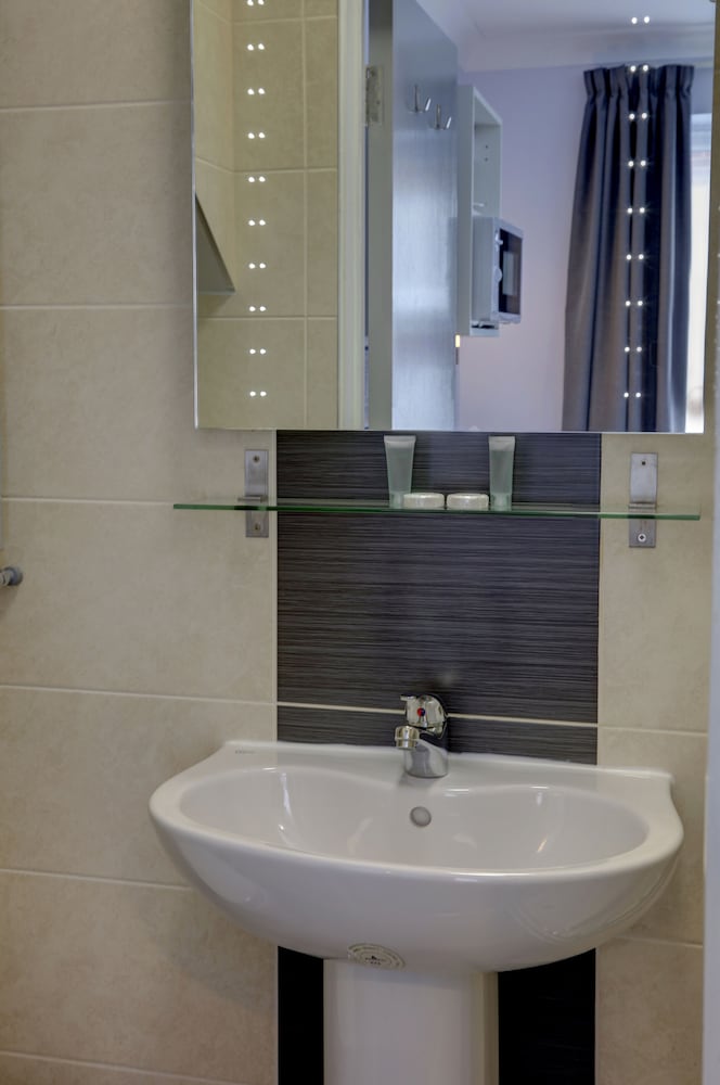 Executive Room, 1 Double Bed, Non Smoking - Photo 6