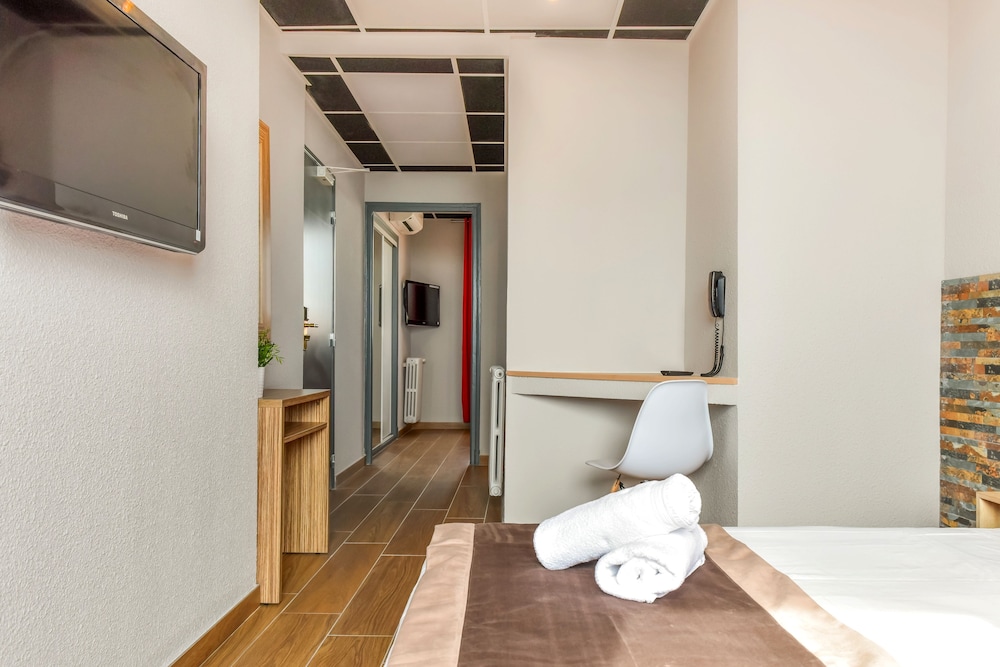 Superior familial room
