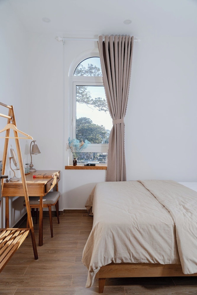Standard Double Room, Hill View