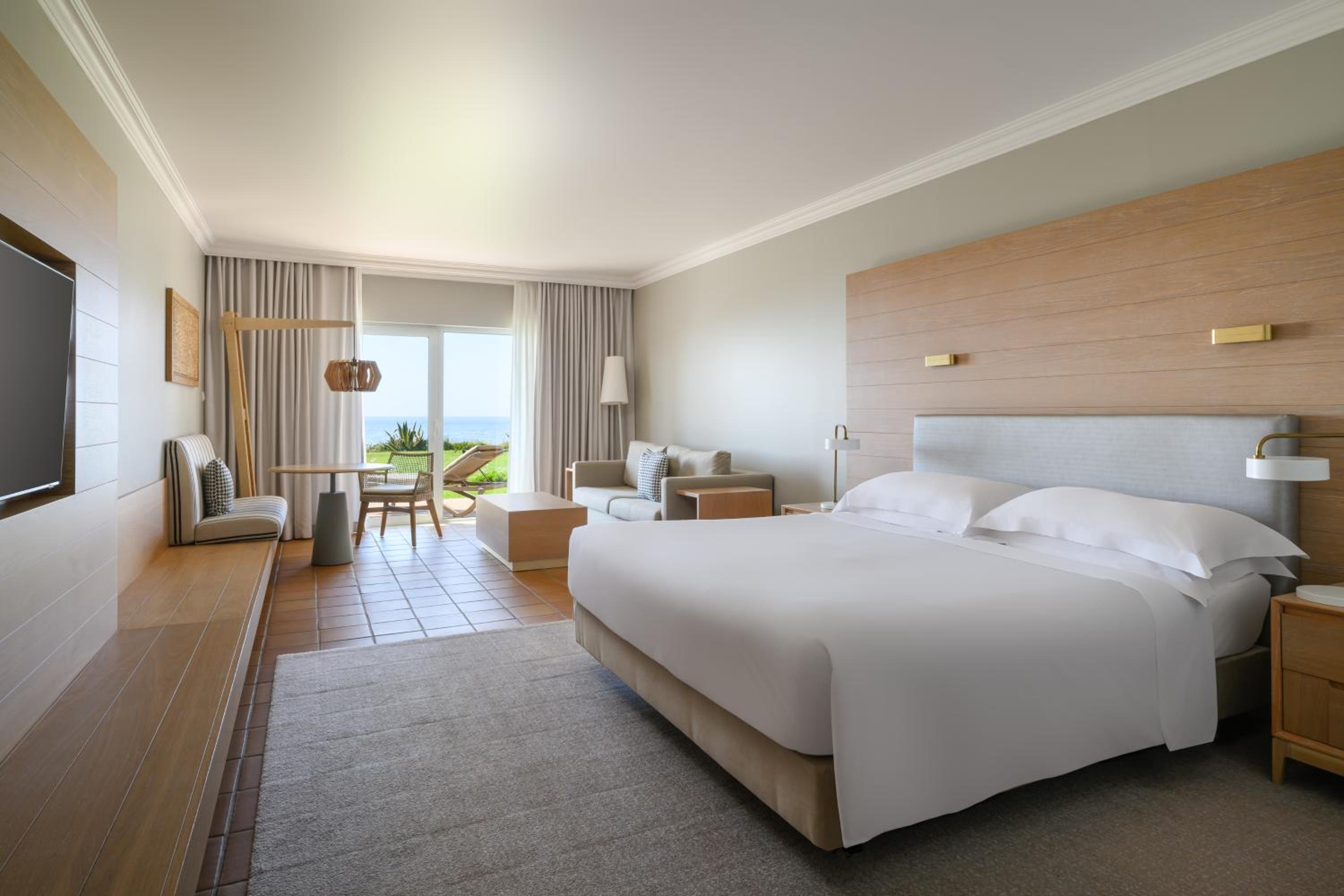 Guest room, 1 King, Premium view, Oceanfront