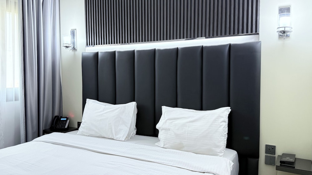 Deluxe Double Room, 1 King Bed photo 3