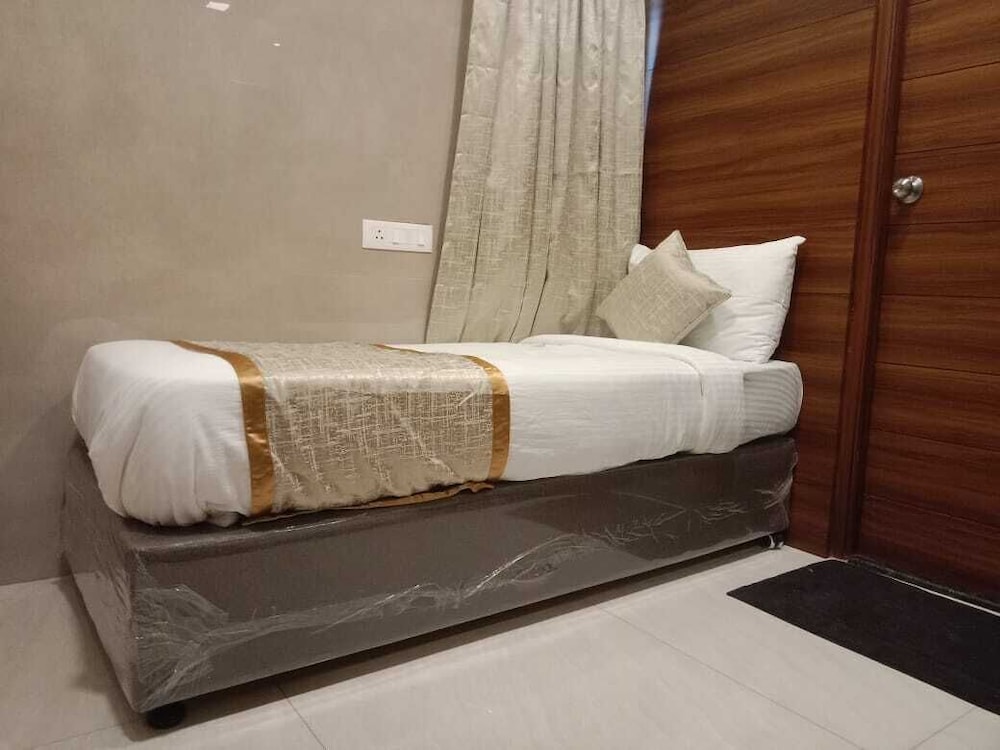 Basic Single Room