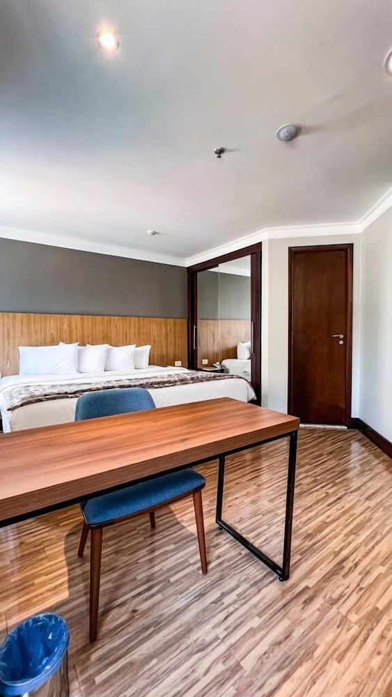 Executive Double Room, 1 King Bed - Photo 2