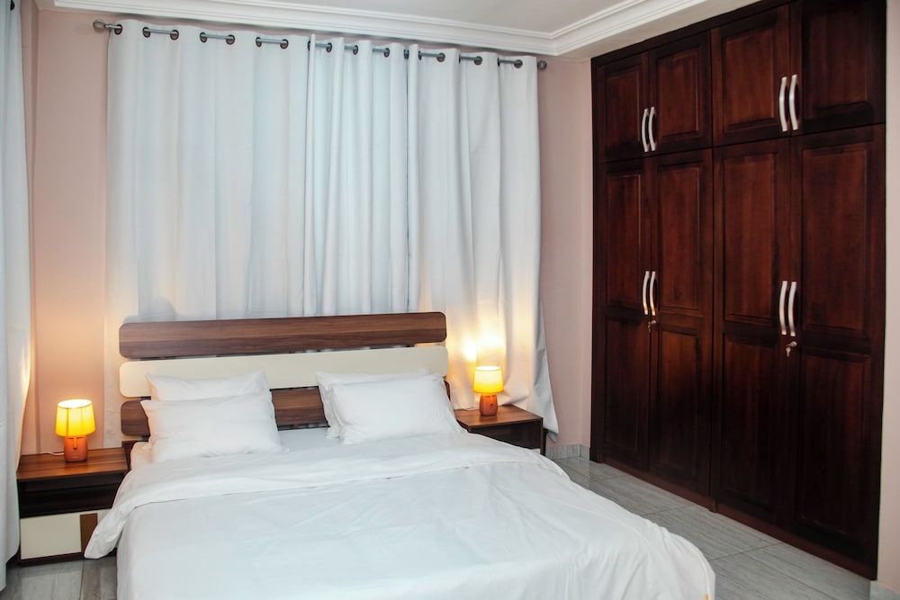 Luxury Apartment photo 3