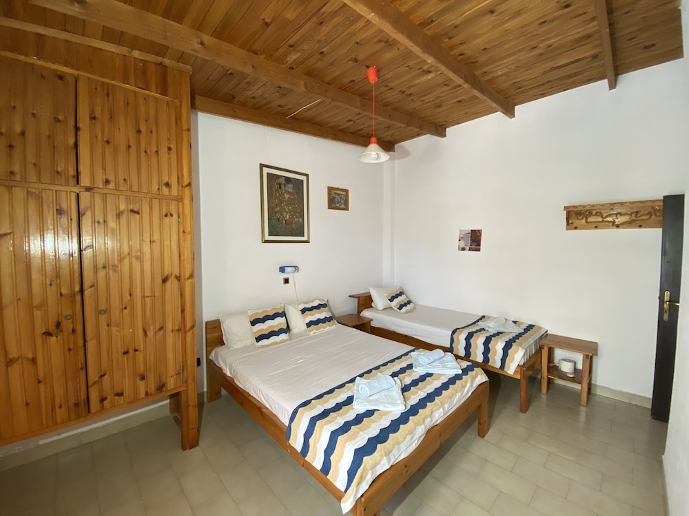 Family Room, Kitchen, Mountain View