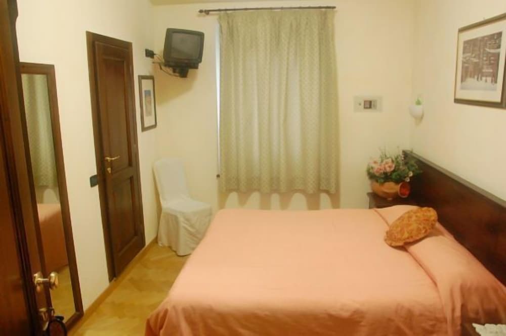 Business Double Or Twin Room
