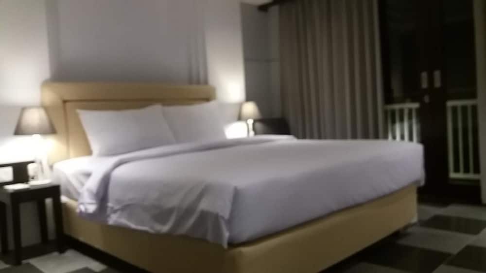 Standard Double Room, 1 Queen Bed