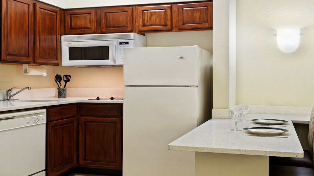 Suite, Multiple Beds, Kitchen photo 3