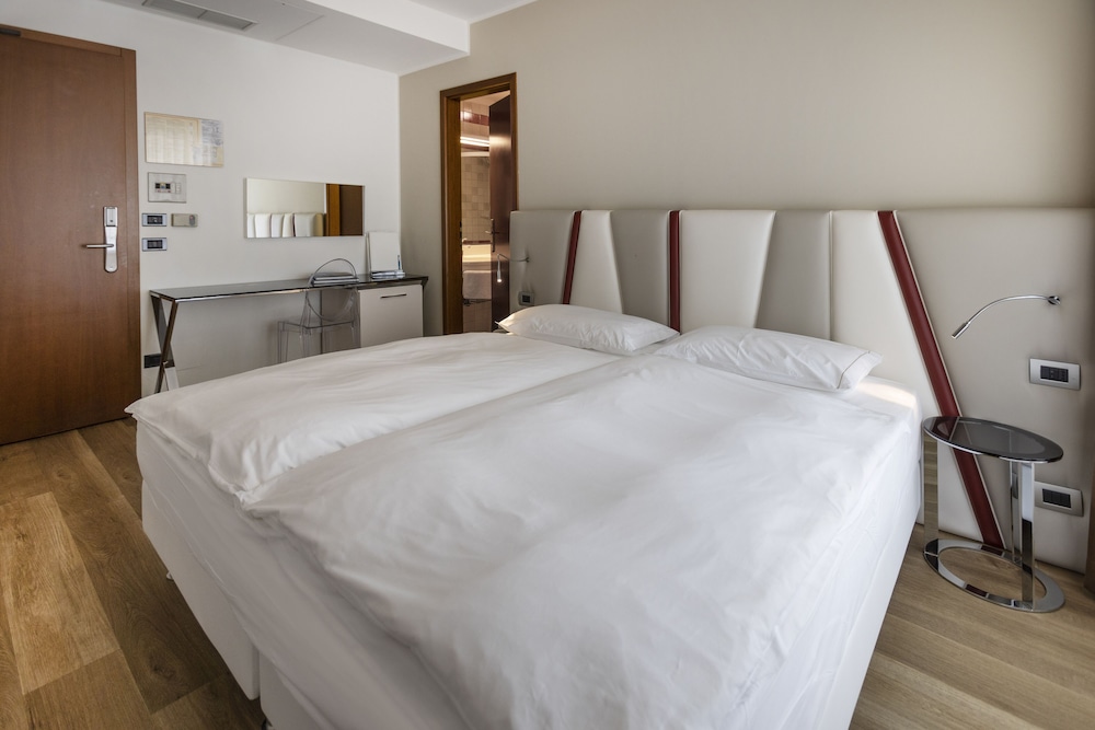 Superior Double or Twin Room, Balcony