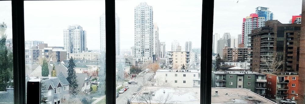 2 Bedroom Penthouse: 1033 15 AVE SW, Calgary T2R 0S5