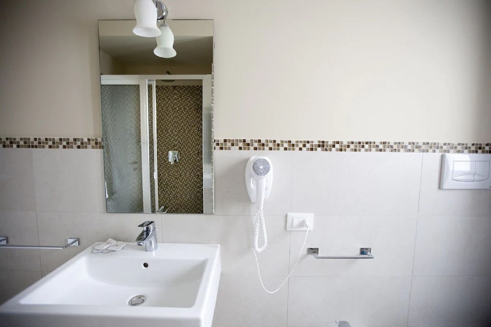 Classic Double or Twin Room photo 3