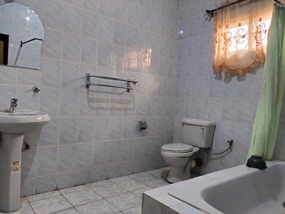 Deluxe Studio Suite photo 2