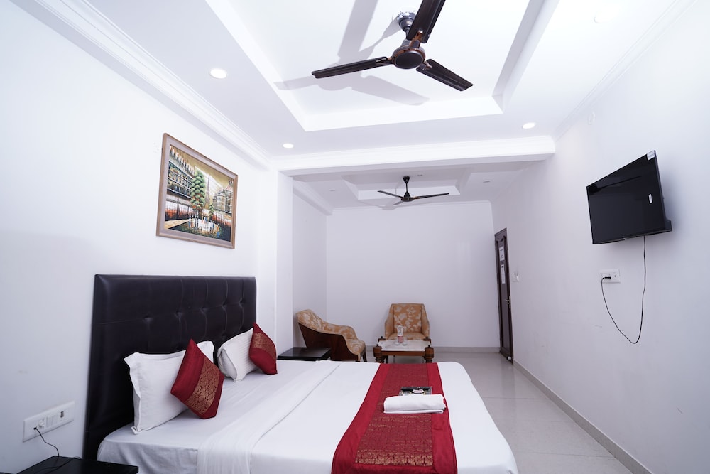 Deluxe Double Room, City View