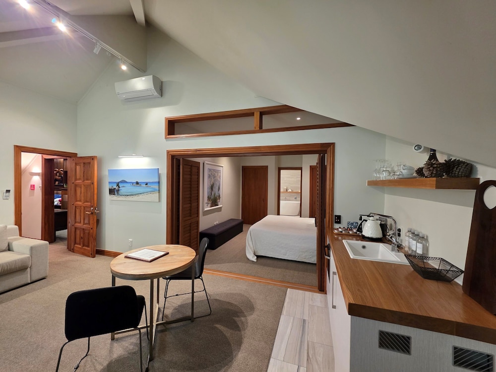 Lodge Suite photo 2