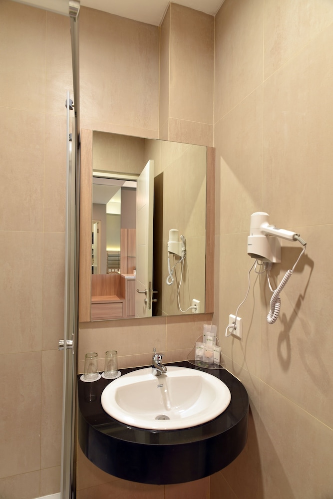Deluxe Twin Room photo 2