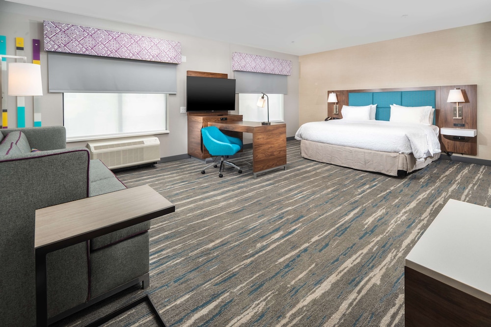 Suite, 1 King Bed, Accessible, Non Smoking (Mobility & Hearing, Roll-in Shower) - Photo 1