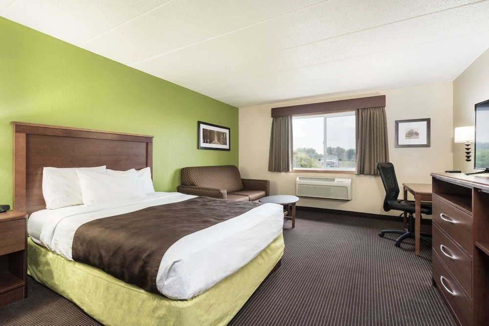 Deluxe Room, 1 Queen Bed, Non Smoking photo 1