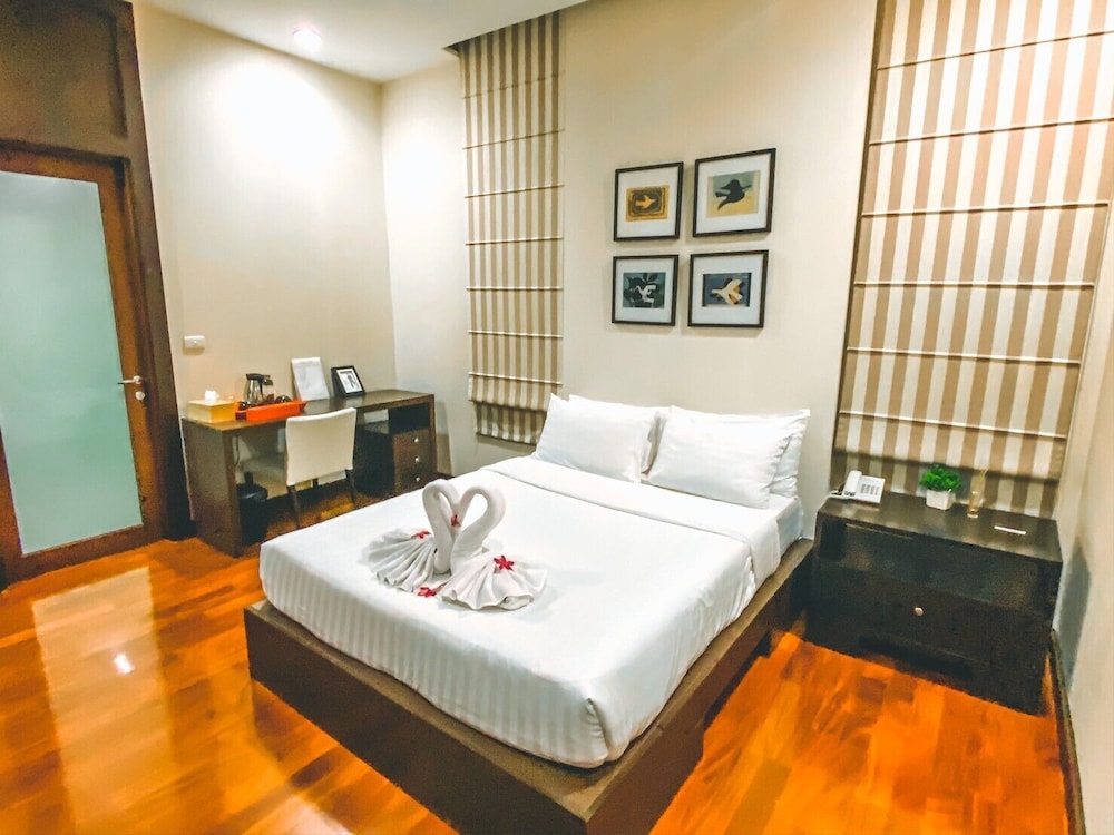 Deluxe Room - Photo 1