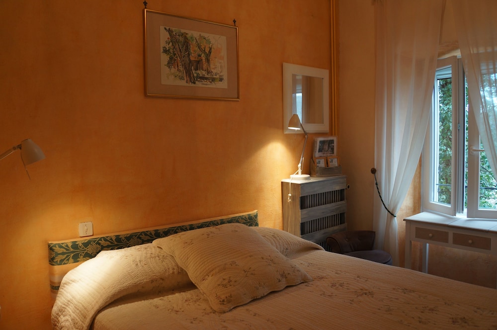 Classic Single Room