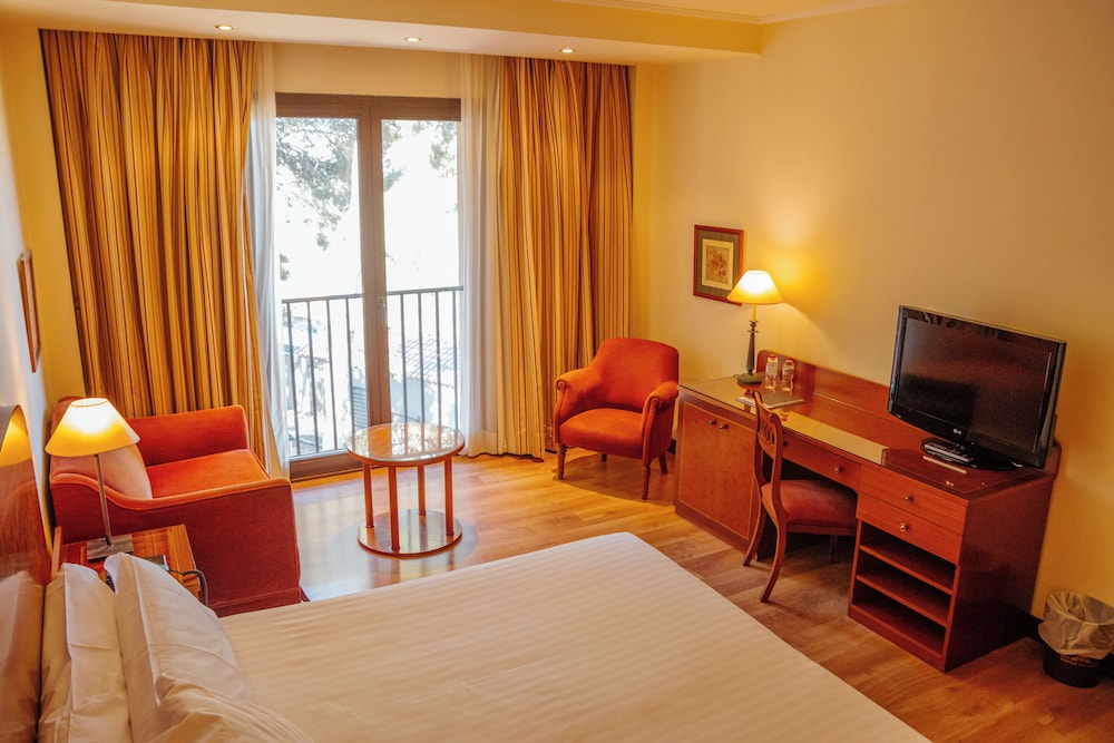 Superior Double or Twin Room - Photo 1