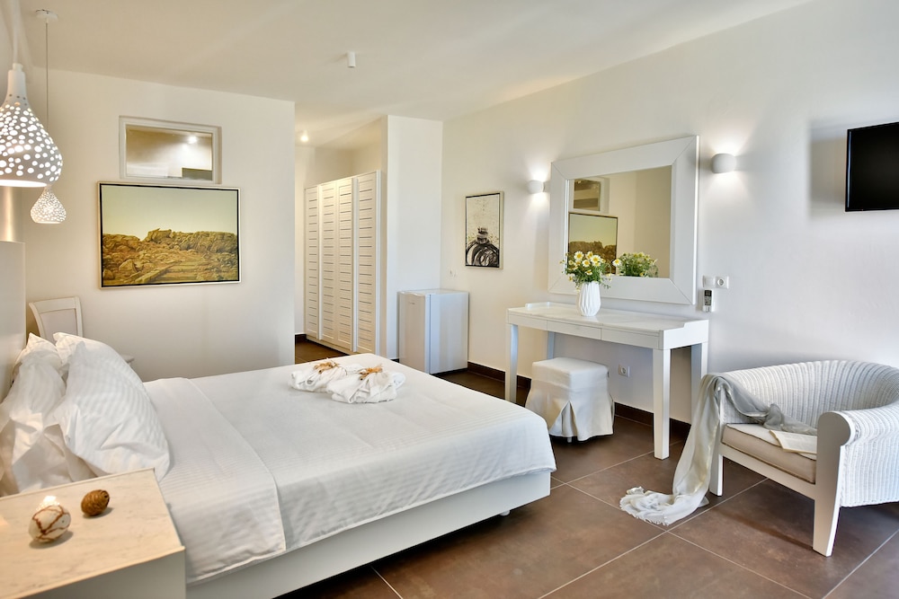 Double or Twin Room photo 1