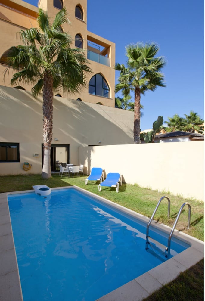Apartamento, 2 habitaciones, piscina privada