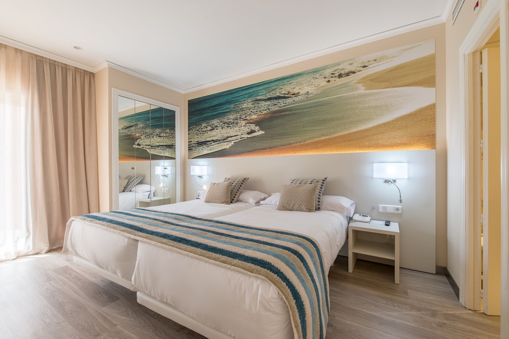 Classic Suite (2 Adults) - Photo 1
