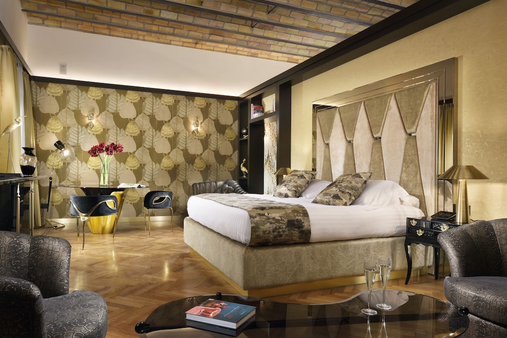 Royal Suite, City View