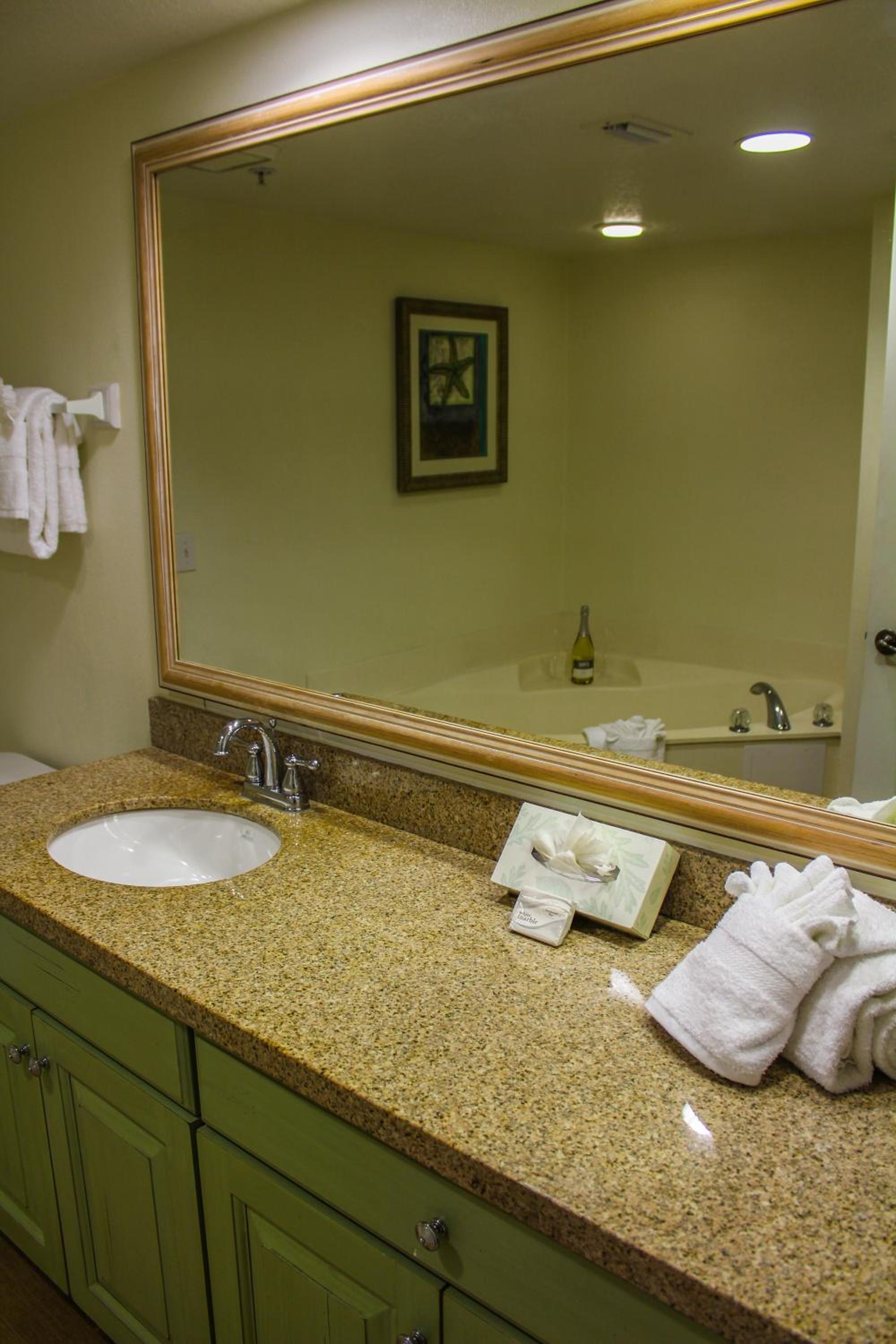 Two-Bedroom Suite - Partial Ocean View - Photo 11