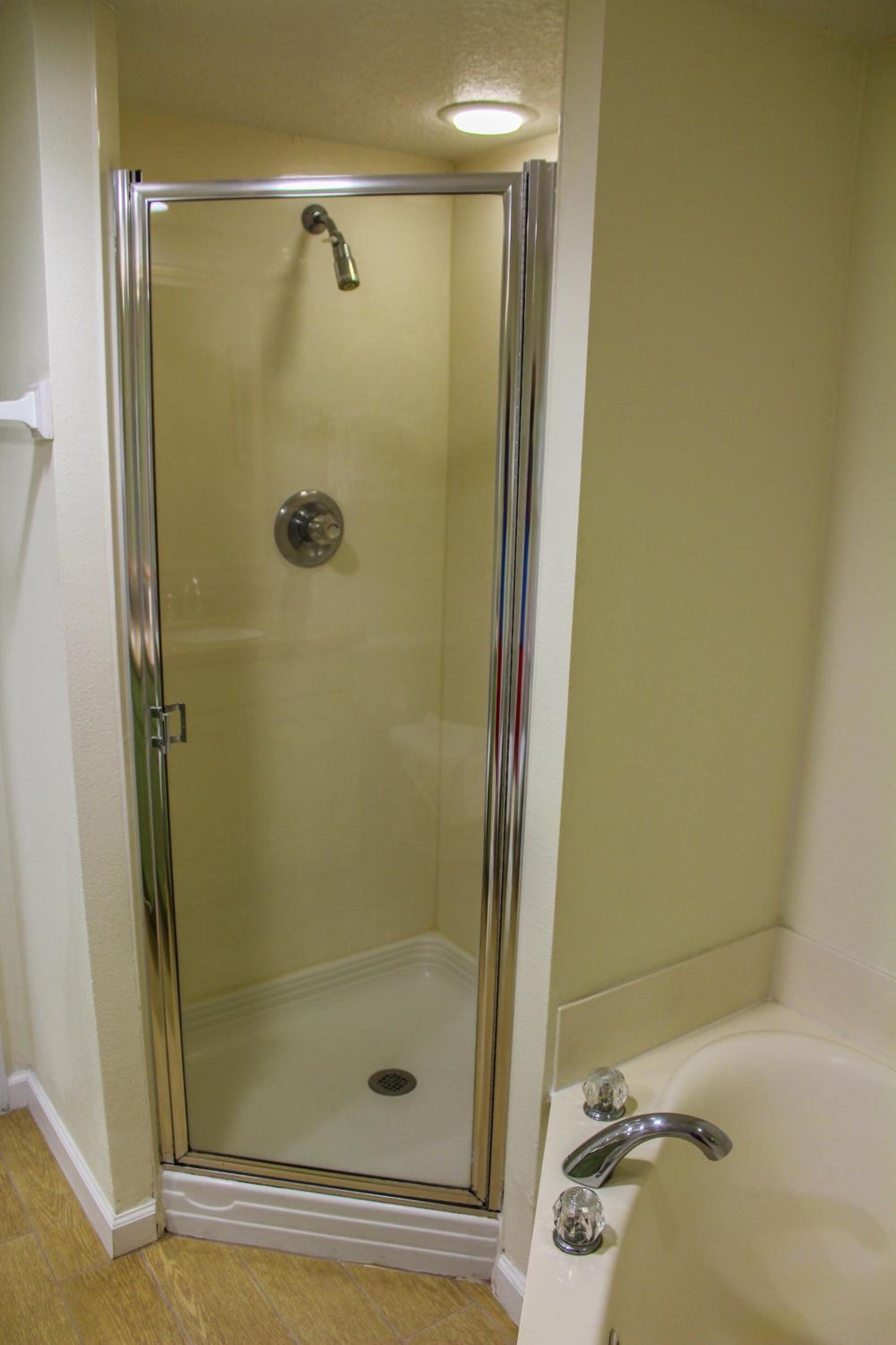 Two-Bedroom Suite - Ocean Front - Photo 6