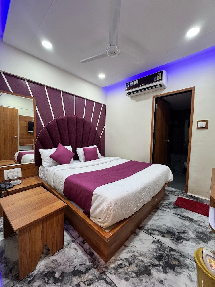 Standard Double Room, City View