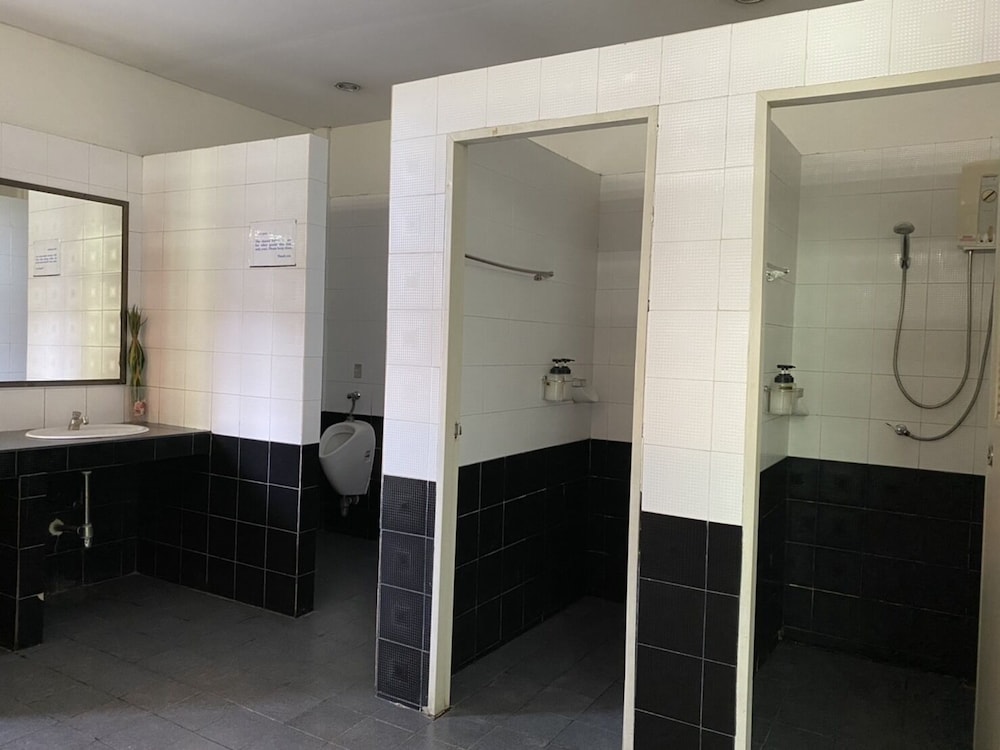 Air-Con Double Shared Bathroom