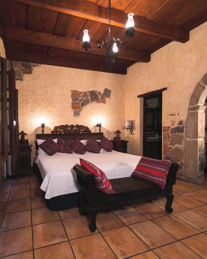 Grand Suite, 1 King Bed photo 2