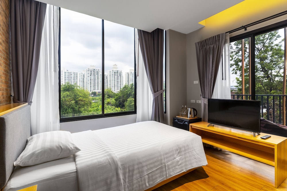 Comfort Apartment, 5 Bedrooms, Pool View photo 3