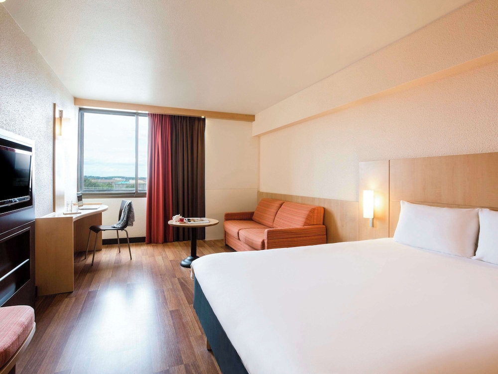 Standard Room, 1 Double Bed with Sofa bed - Photo 5