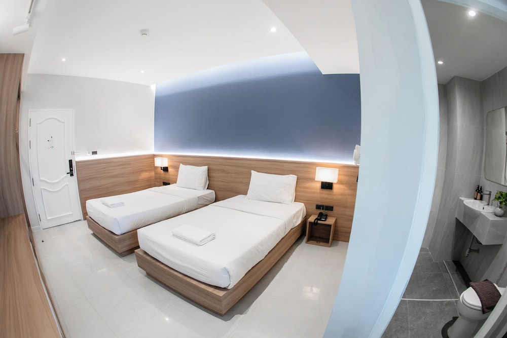 Superior Twin Room - Photo 4