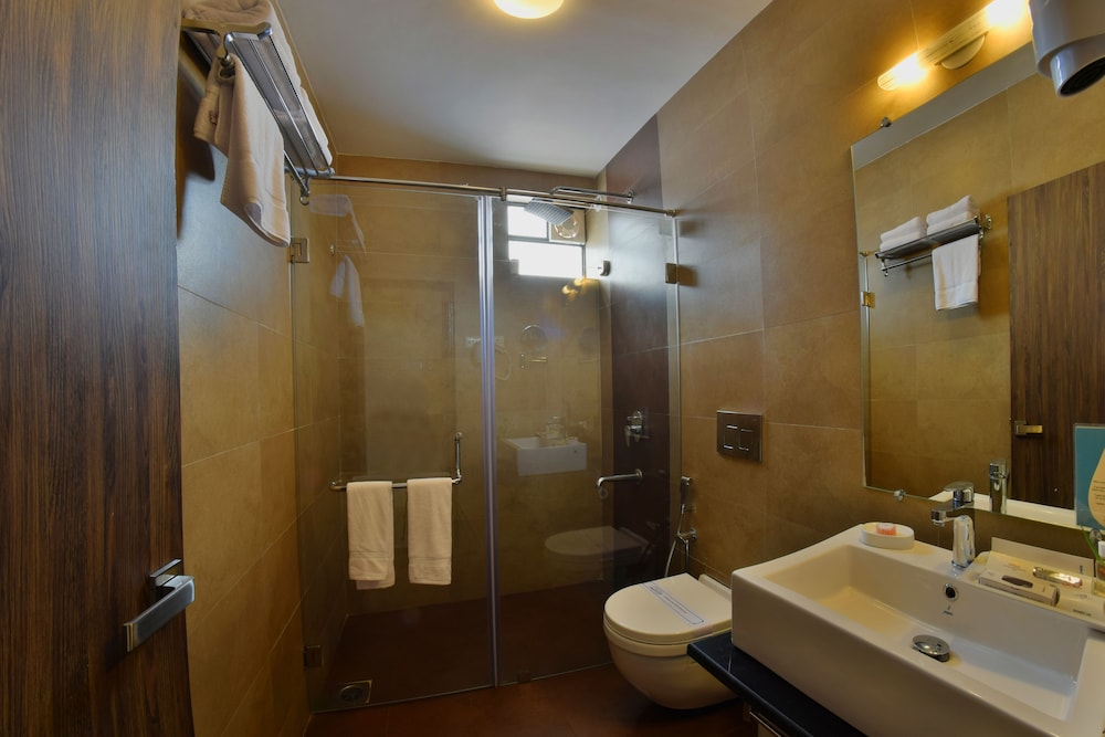 Standard Room, 1 Double or 2 Twin Beds - Photo 7