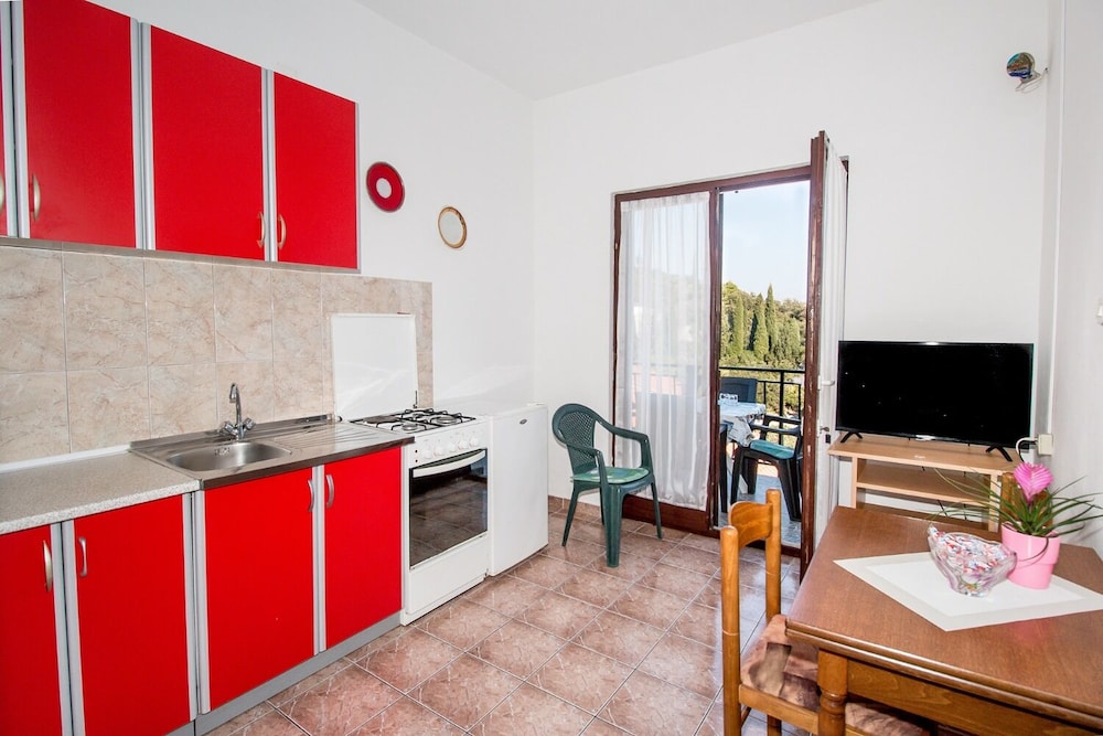 Apartment (Zdenka - 70m from sea - A2(4+1)) photo 1