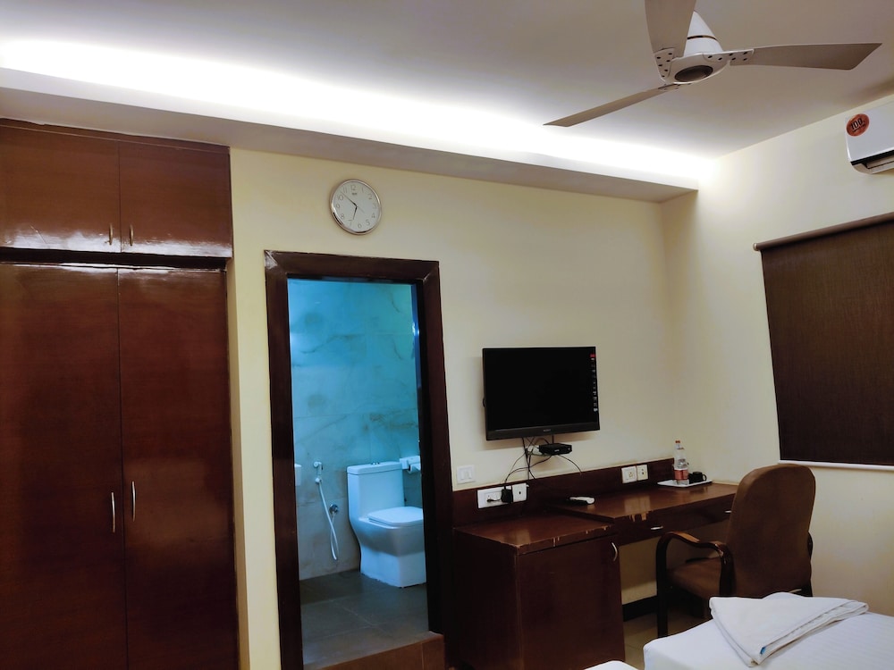 Deluxe Room - Photo 18