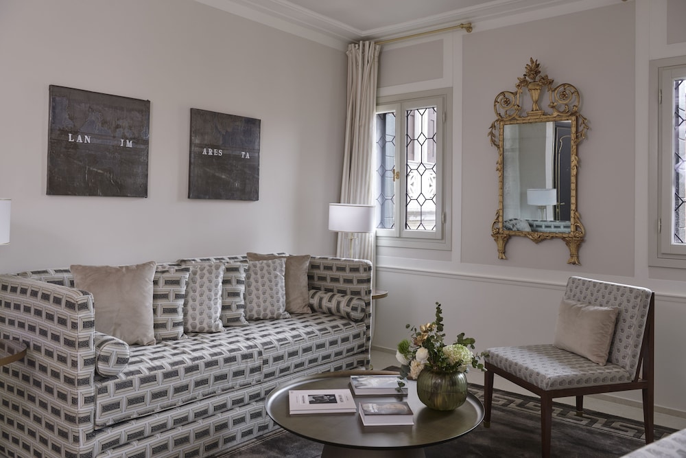 Suite, Terrace (Violino D Oro)