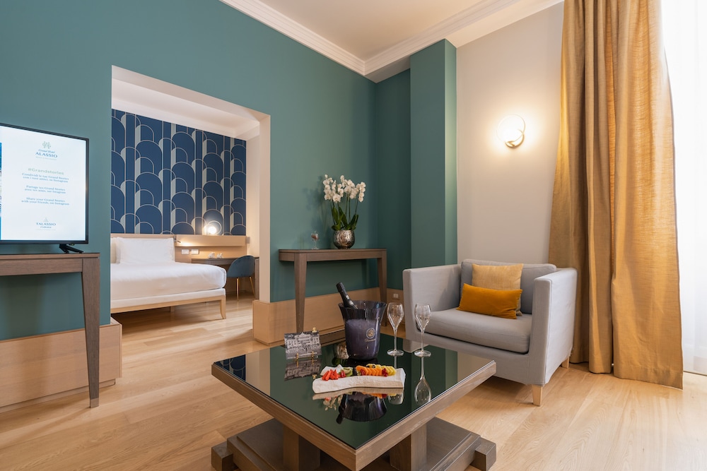 Traditional Suite, Sea View