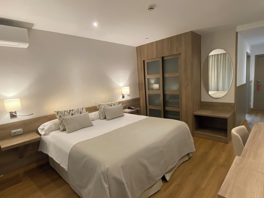 Comfort Double Room, Balcony, Pool View