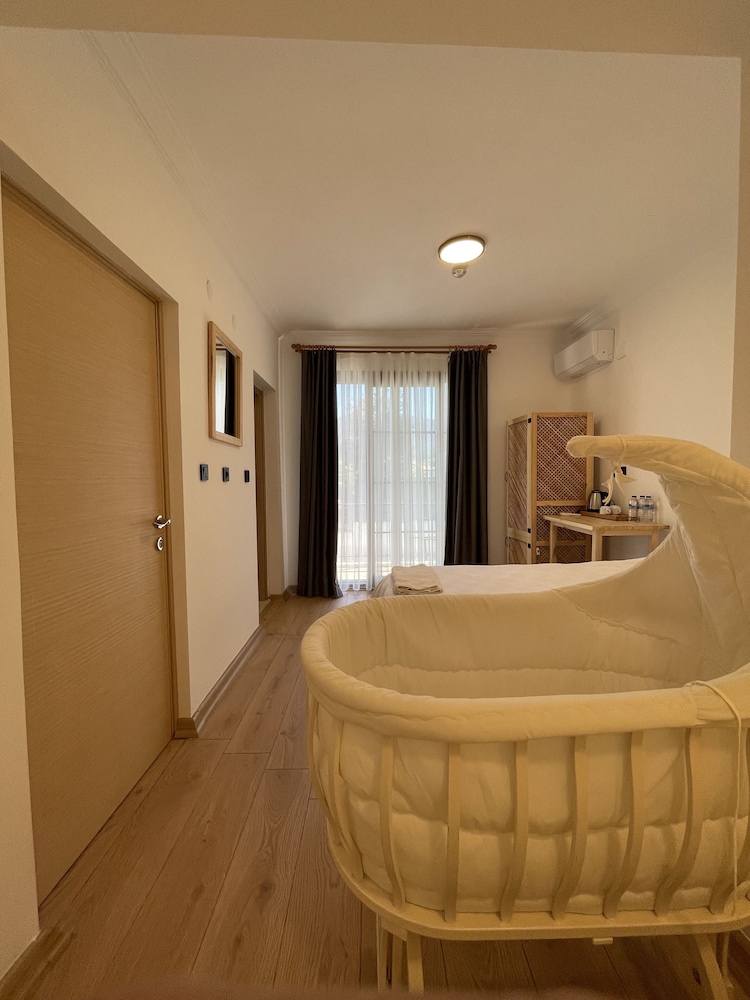 Standard Triple Room - Photo 1