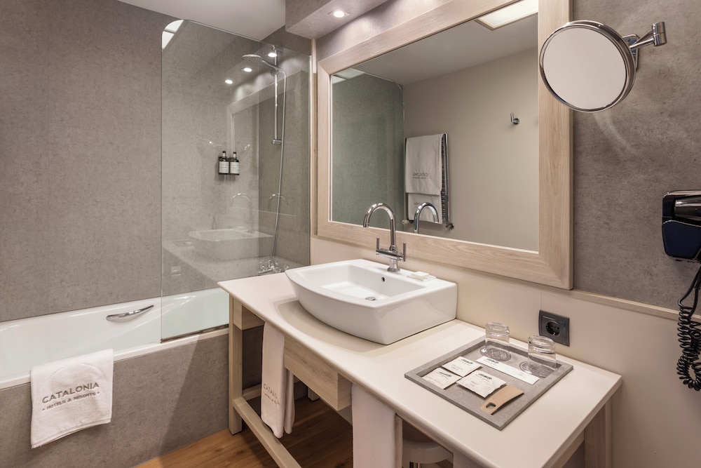 Premium Double or Twin Room (Exterior) - Photo 5