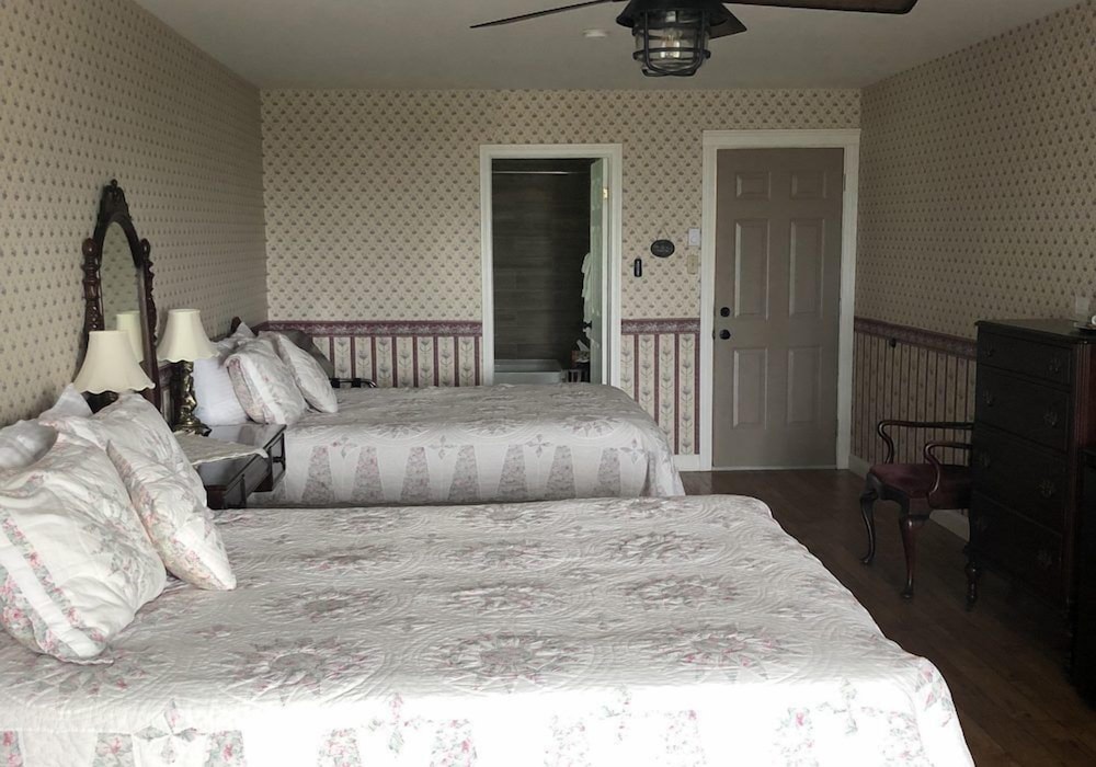 Classic Room, 2 Queen Beds, Bay View, Annex Building