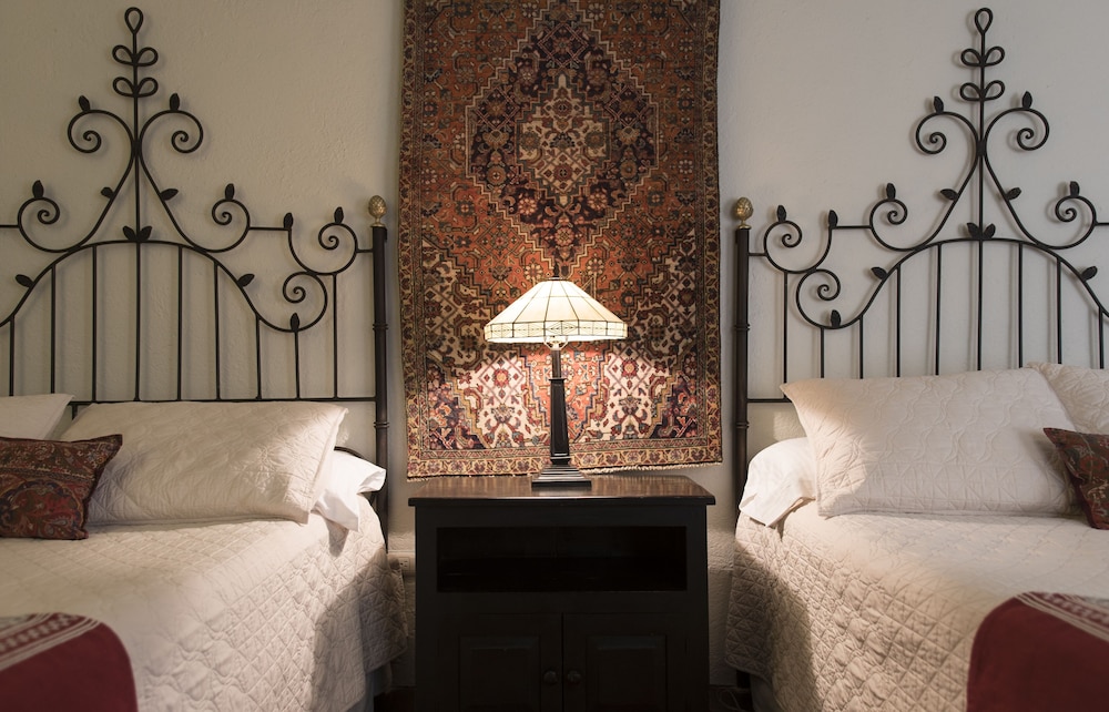 Room (Bellavista)
