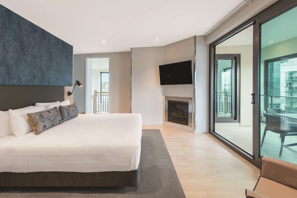 Premier Grand 3 Bedroom Apartment