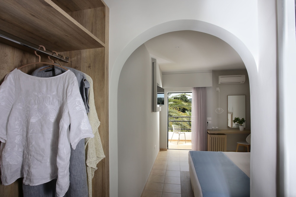 Superior Double or Twin Room, Garden View - Photo 2