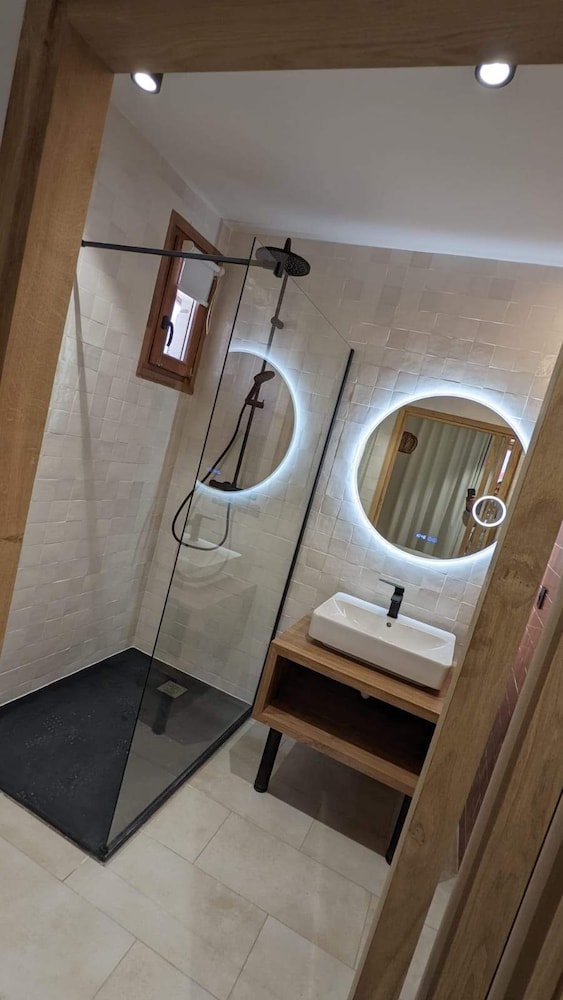 Deluxe Room, Harbor View